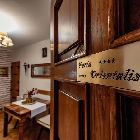 Апартаменти Porta Orientalis *